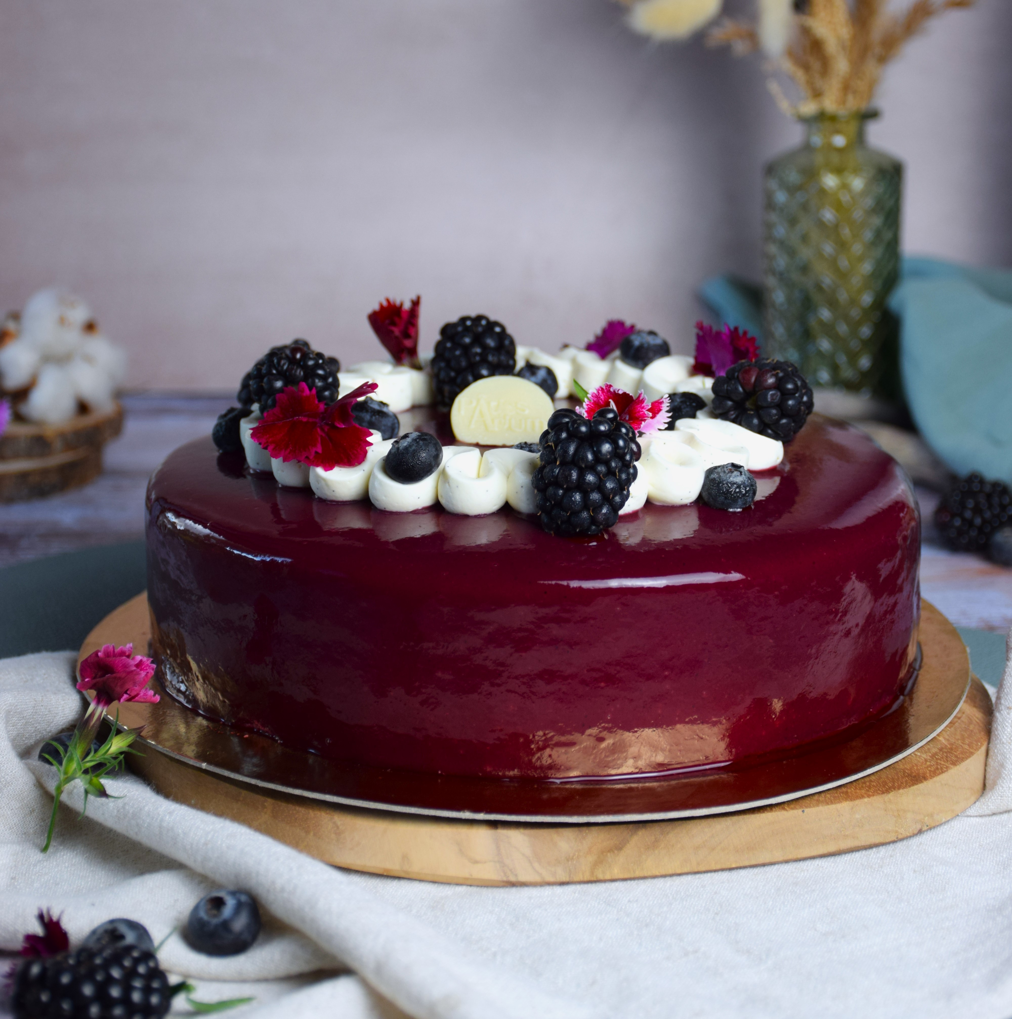 Entremet Fruits noirs et châtaigne